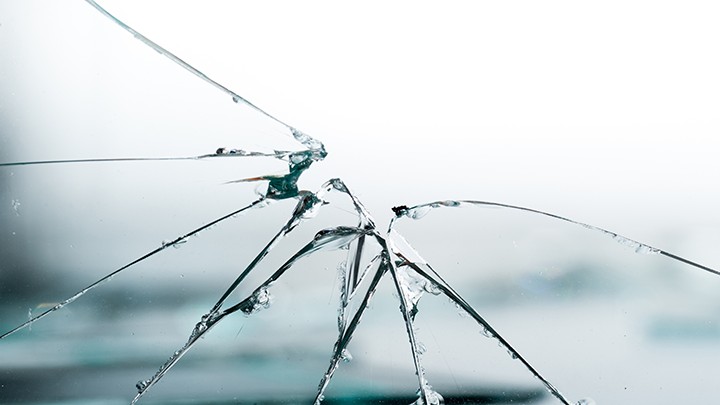 Cracked Glass Windshield Repair replacement shop Baltimore MD